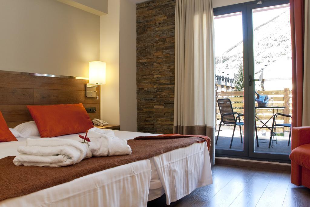 Nubahotel Vielha Szoba fotó